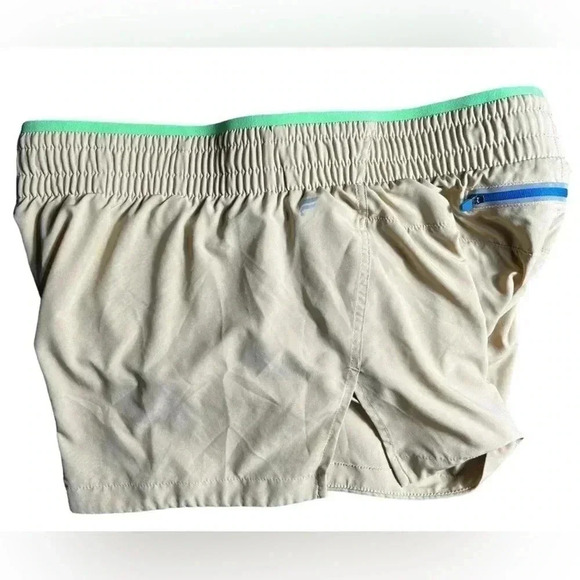 Fabletics women’s beige and green mid rise running shorts size medium - Picture 7 of 8